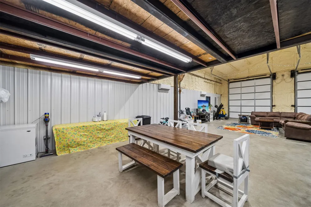 557 High Point Lane Skiatook, OK 74070