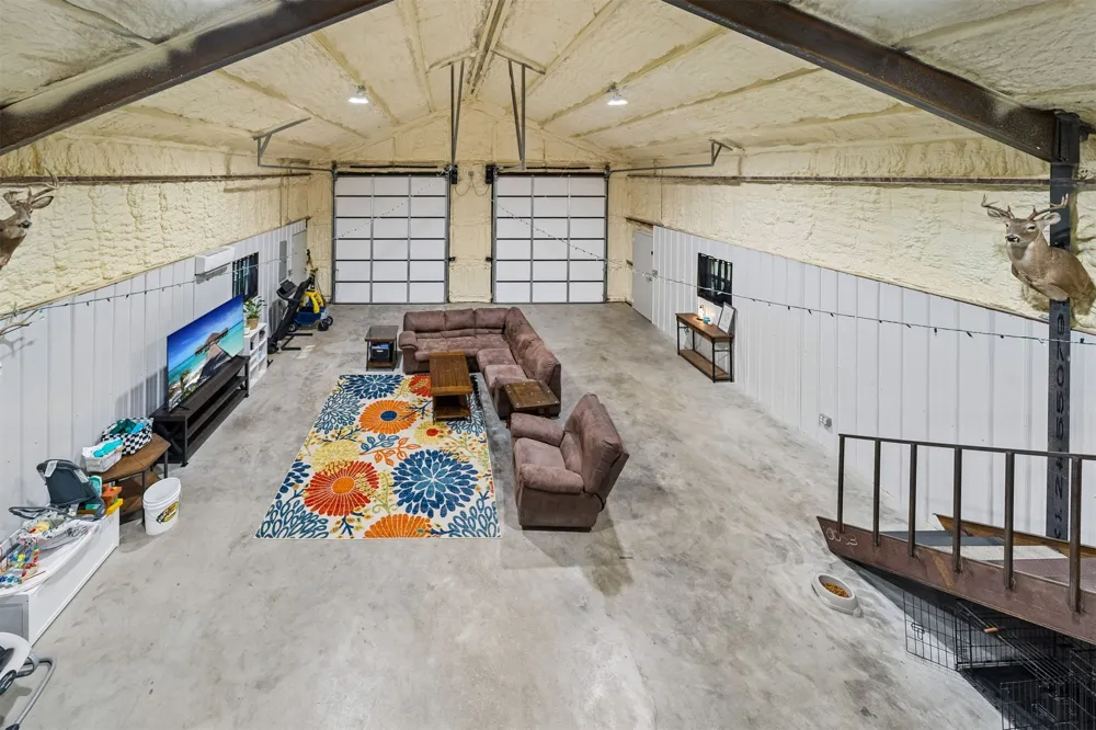 557 High Point Lane Skiatook, OK 74070