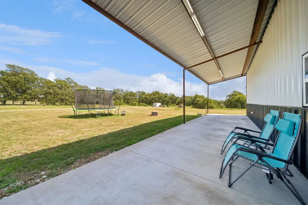 557 High Point Lane Skiatook, OK 74070