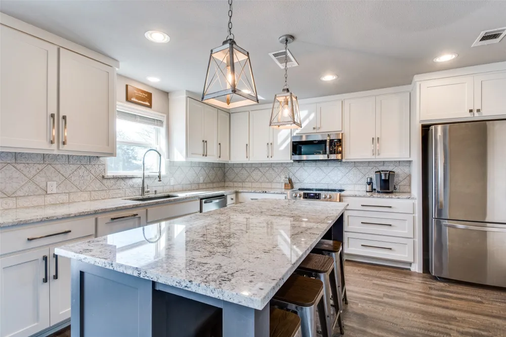 150 Bayside Circle Malakoff, TX 75148