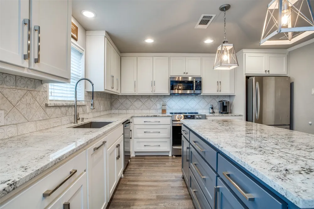 150 Bayside Circle Malakoff, TX 75148