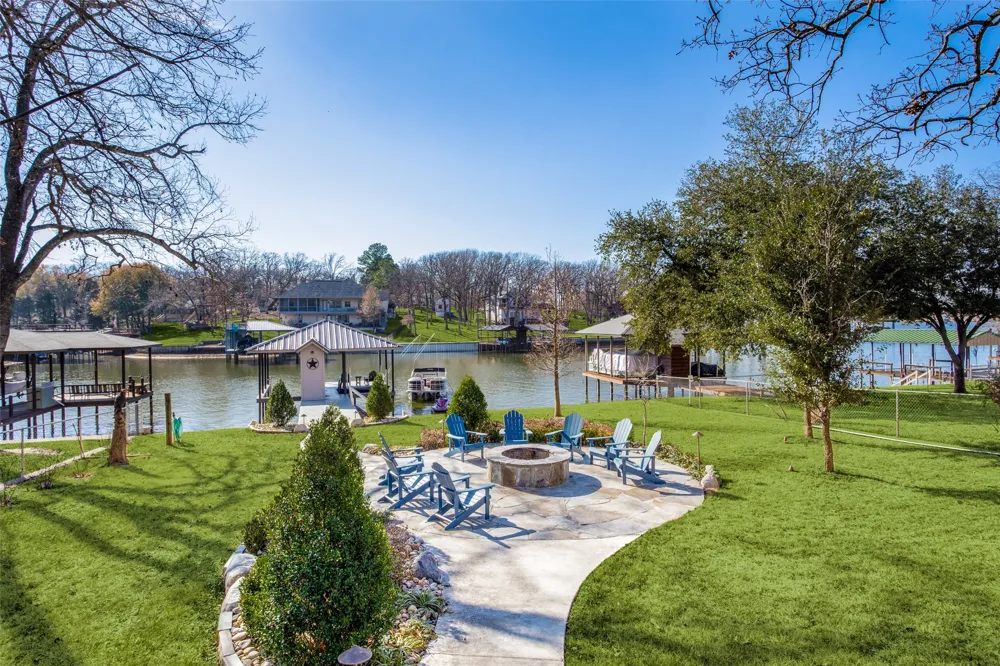 150 Bayside Circle Malakoff, TX 75148