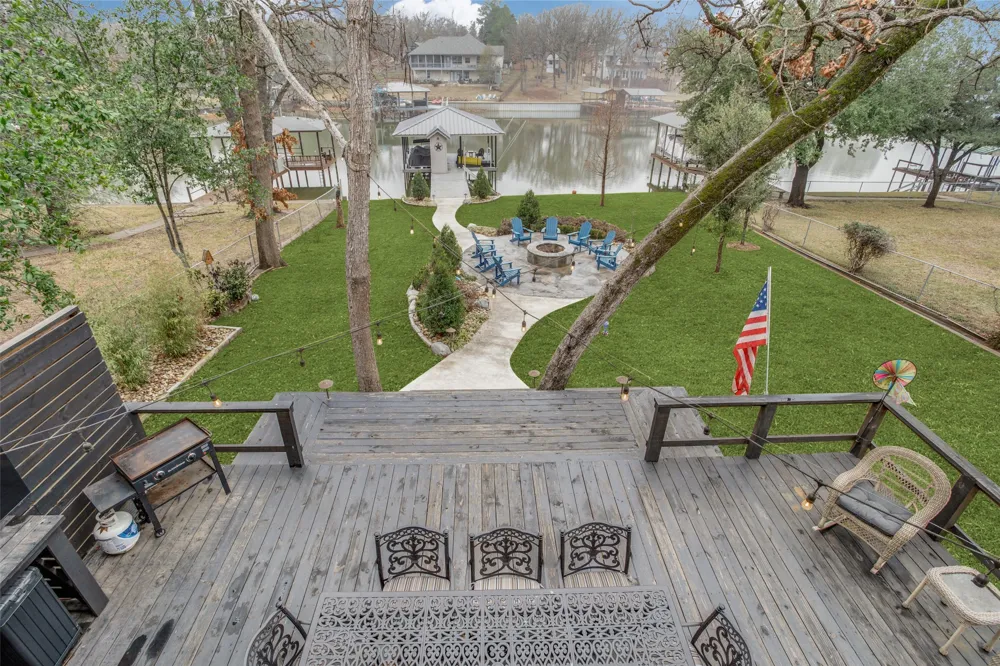 150 Bayside Circle Malakoff, TX 75148