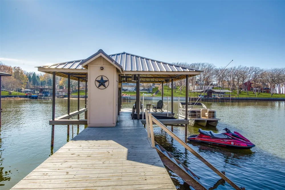 150 Bayside Circle Malakoff, TX 75148