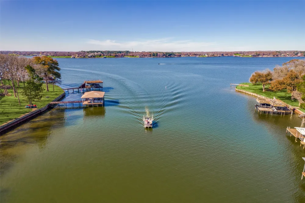 150 Bayside Circle Malakoff, TX 75148