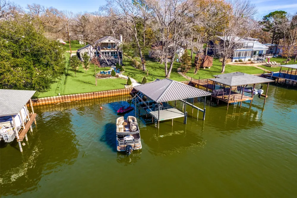150 Bayside Circle Malakoff, TX 75148