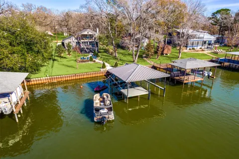 150 Bayside Circle