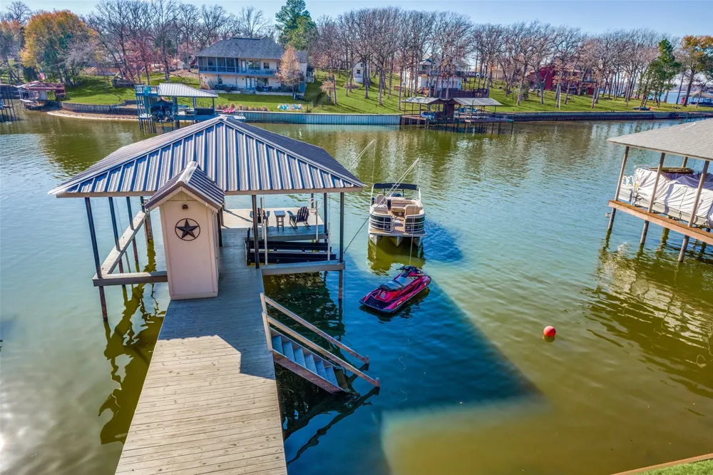 150 Bayside Circle Malakoff, TX 75148