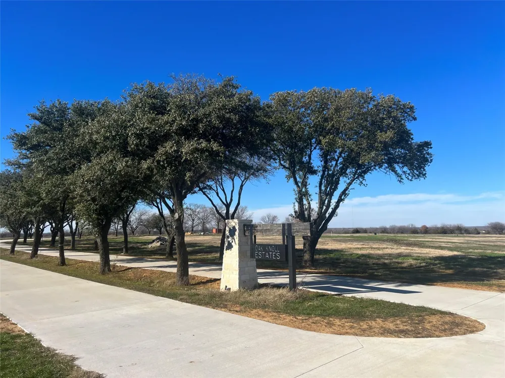 Sienna Court Tioga, TX 76271