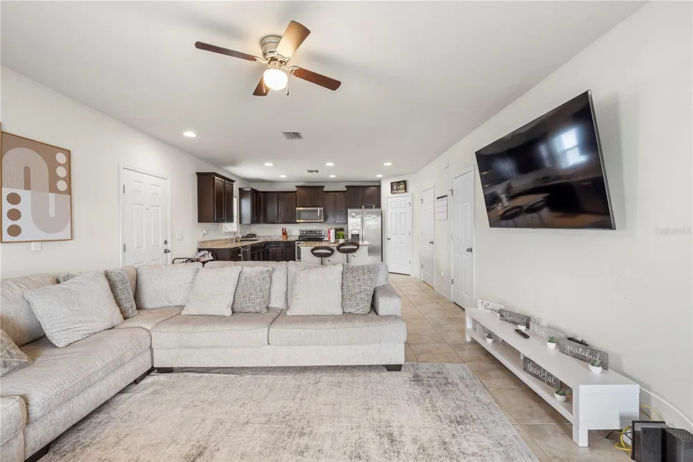 9335 AMERICAN HICKORY LANE Riverview, FL 33578