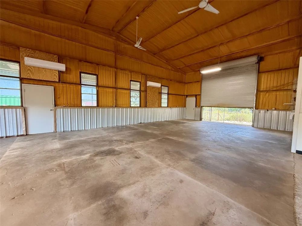 20959 Hwy 281 Hico, TX 76457