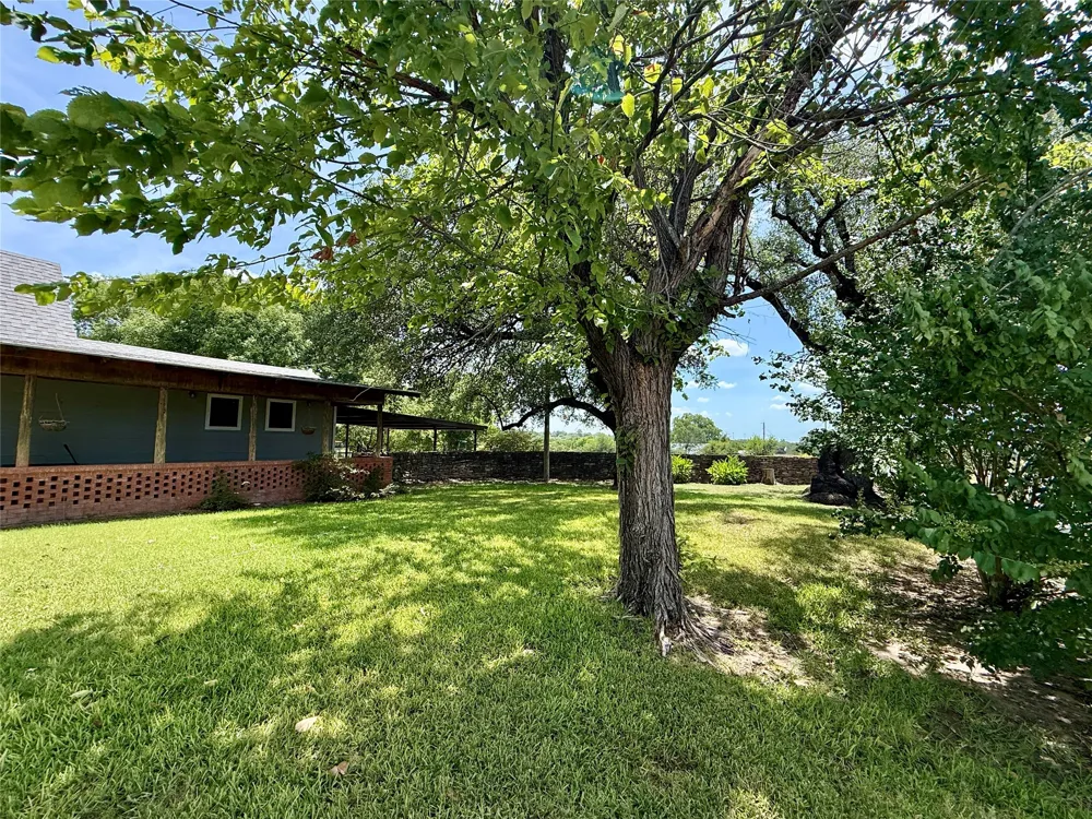 20959 Hwy 281 Hico, TX 76457