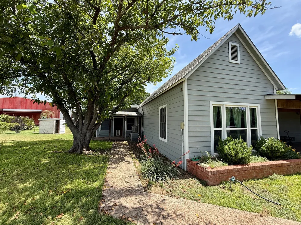 20959 Hwy 281 Hico, TX 76457