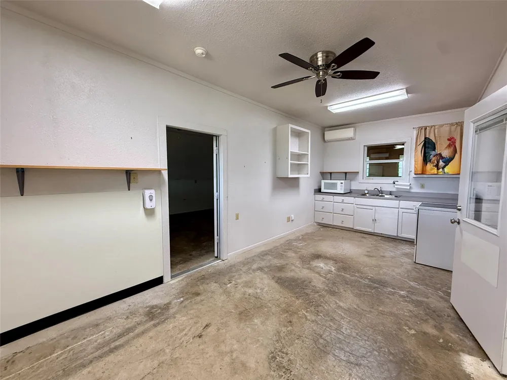 20959 Hwy 281 Hico, TX 76457
