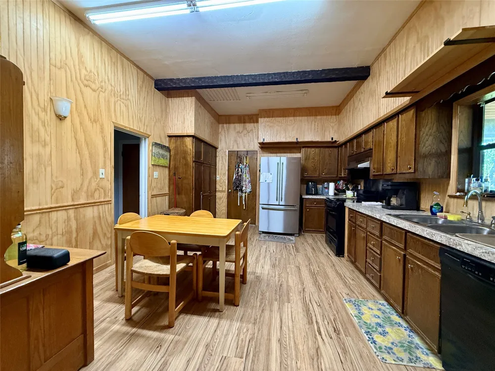 20959 Hwy 281 Hico, TX 76457