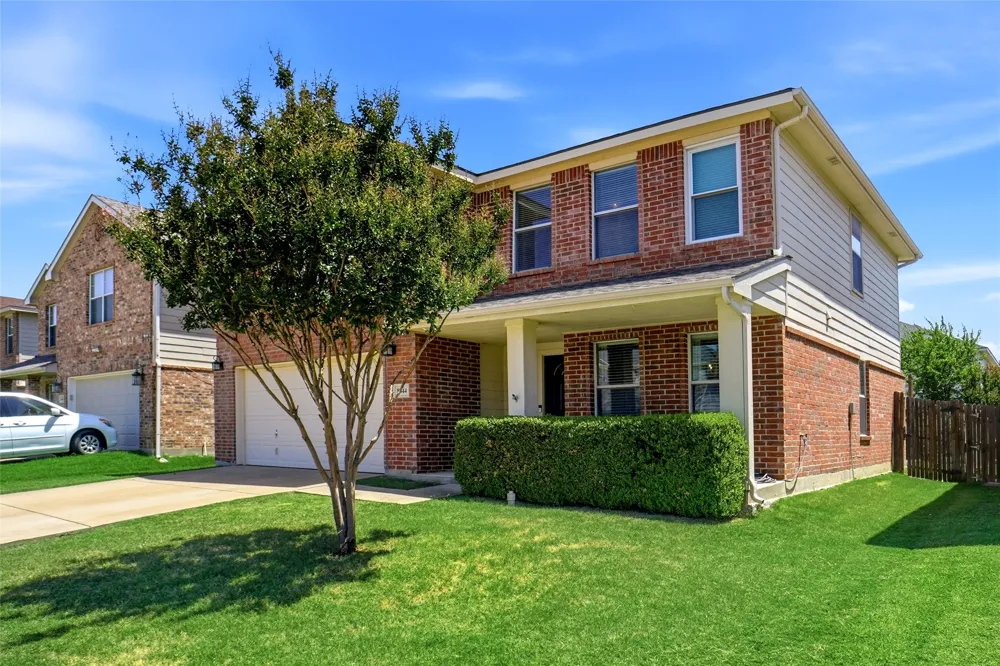 8644 Hawkview Drive Fort Worth, TX 76179