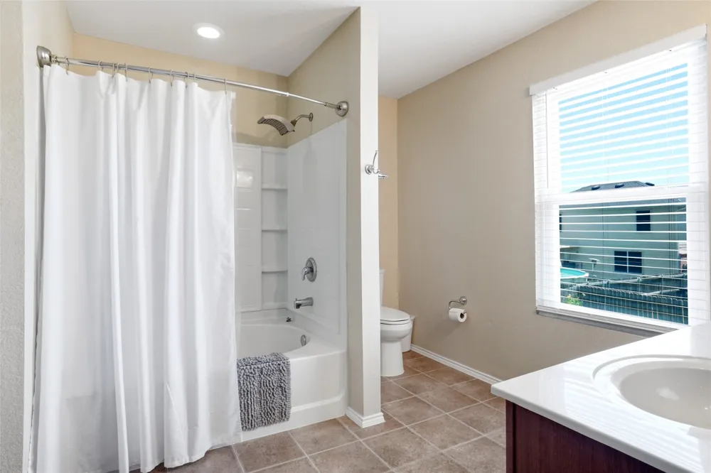 8644 Hawkview Drive Fort Worth, TX 76179