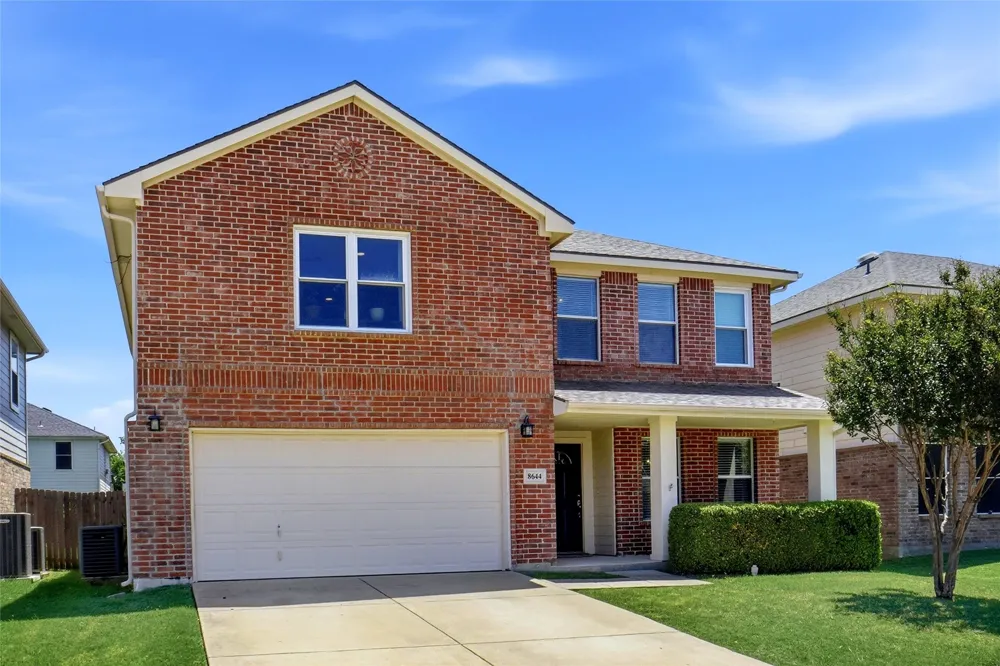 8644 Hawkview Drive Fort Worth, TX 76179