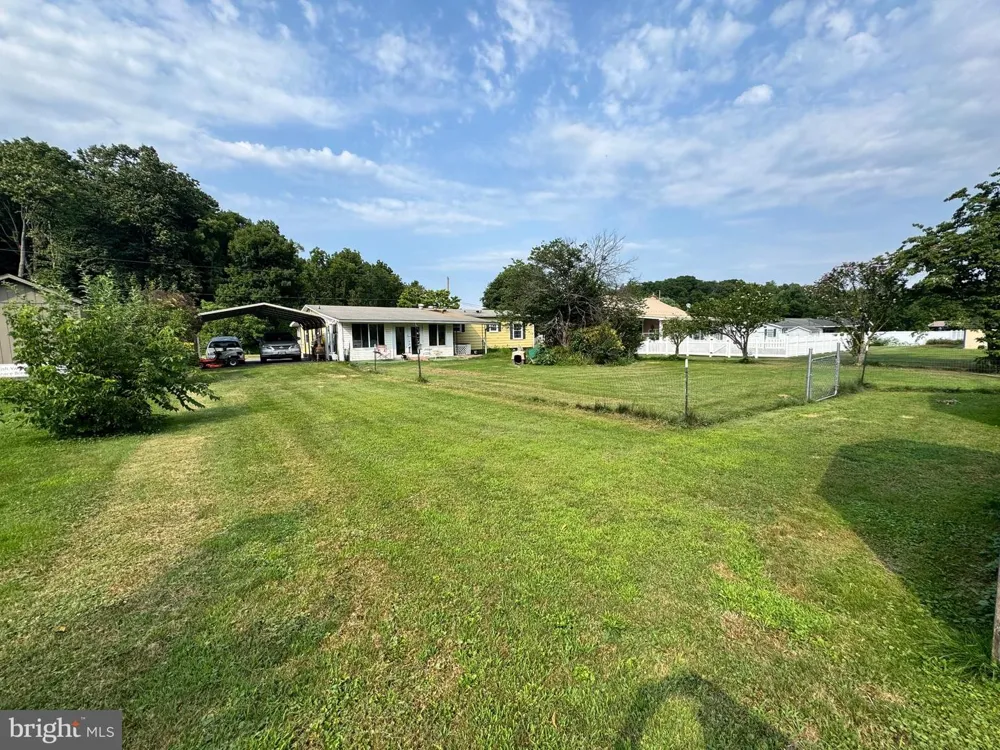 50 RANDALL DRIVE Milroy, PA 17063