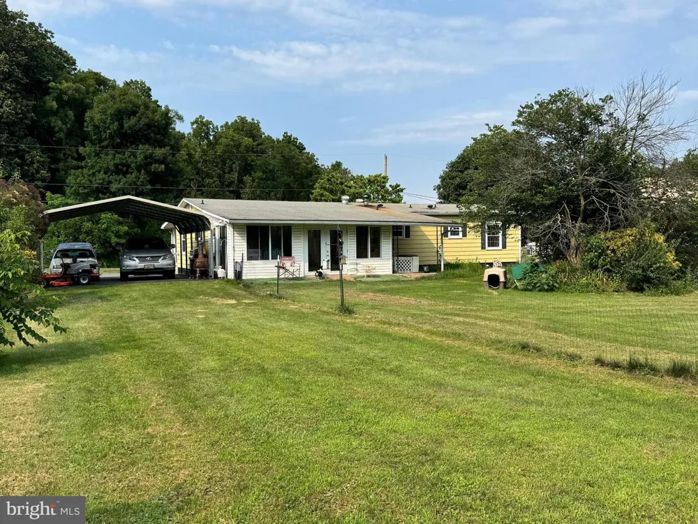50 RANDALL DRIVE Milroy, PA 17063