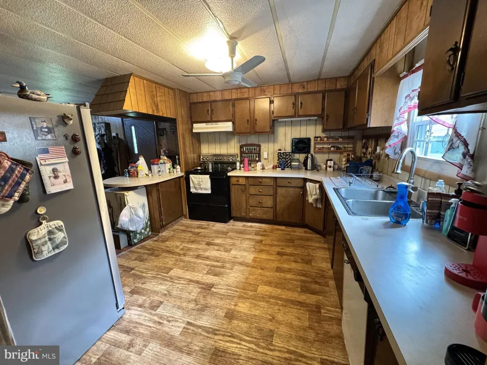 50 RANDALL DRIVE Milroy, PA 17063