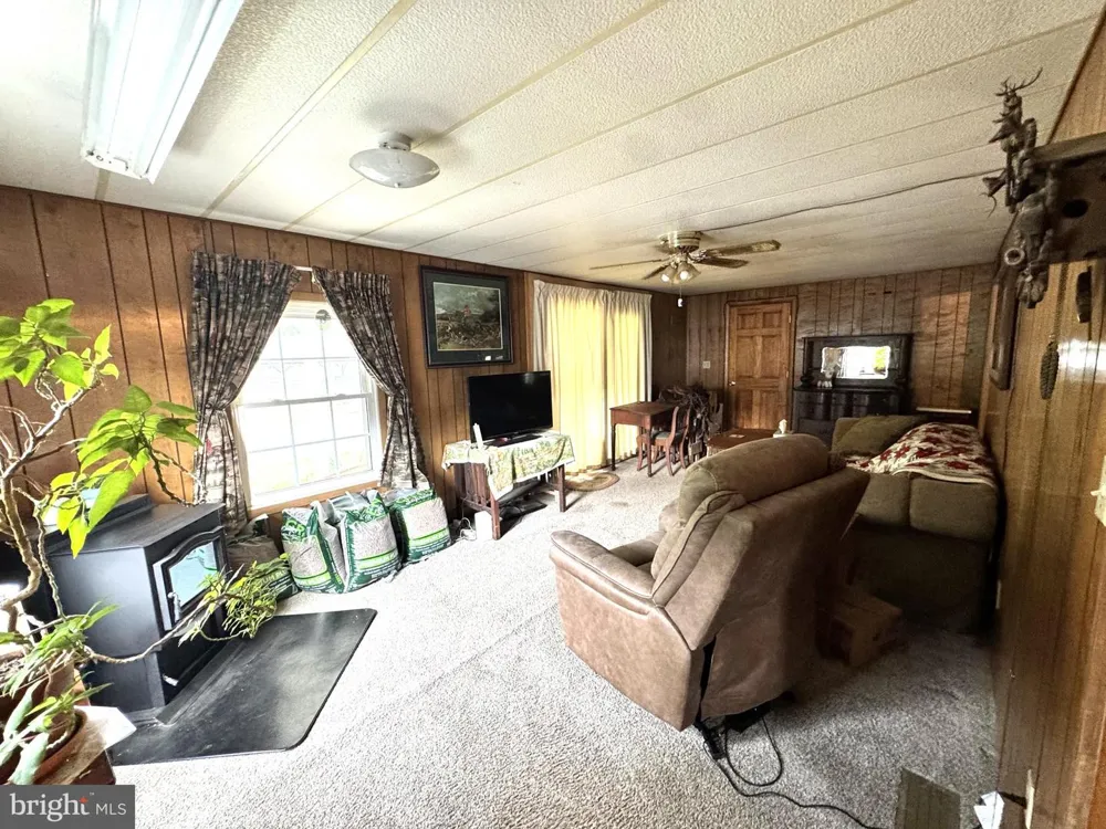 50 RANDALL DRIVE Milroy, PA 17063