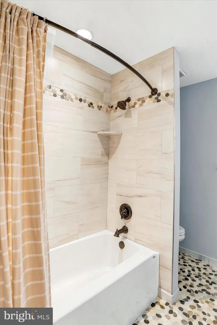 1216 TOWNSHIP LINE ROAD Phoenixville, PA 19460