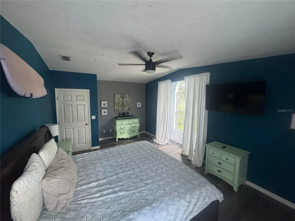 1 HARRIS CIRCLE Edgewater, FL 32141