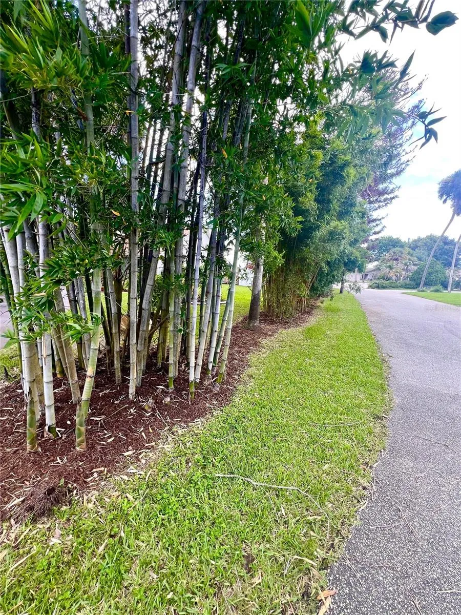 1 HARRIS CIRCLE Edgewater, FL 32141
