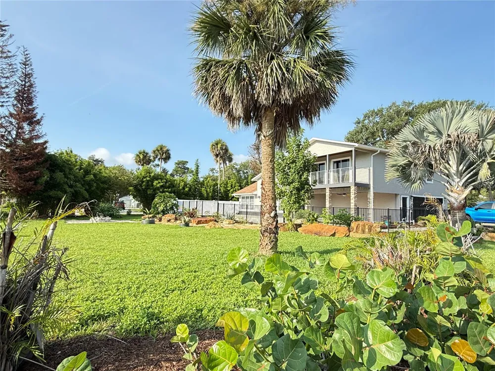 1 HARRIS CIRCLE Edgewater, FL 32141