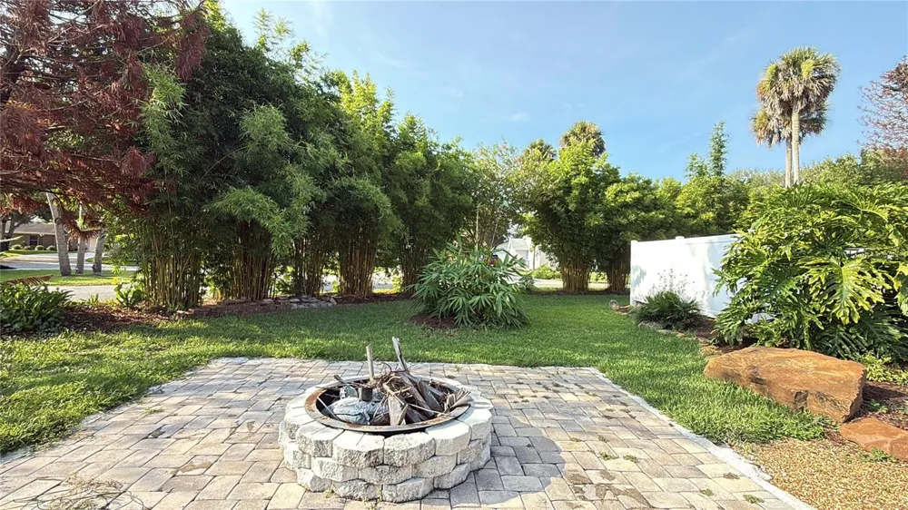 1 HARRIS CIRCLE Edgewater, FL 32141