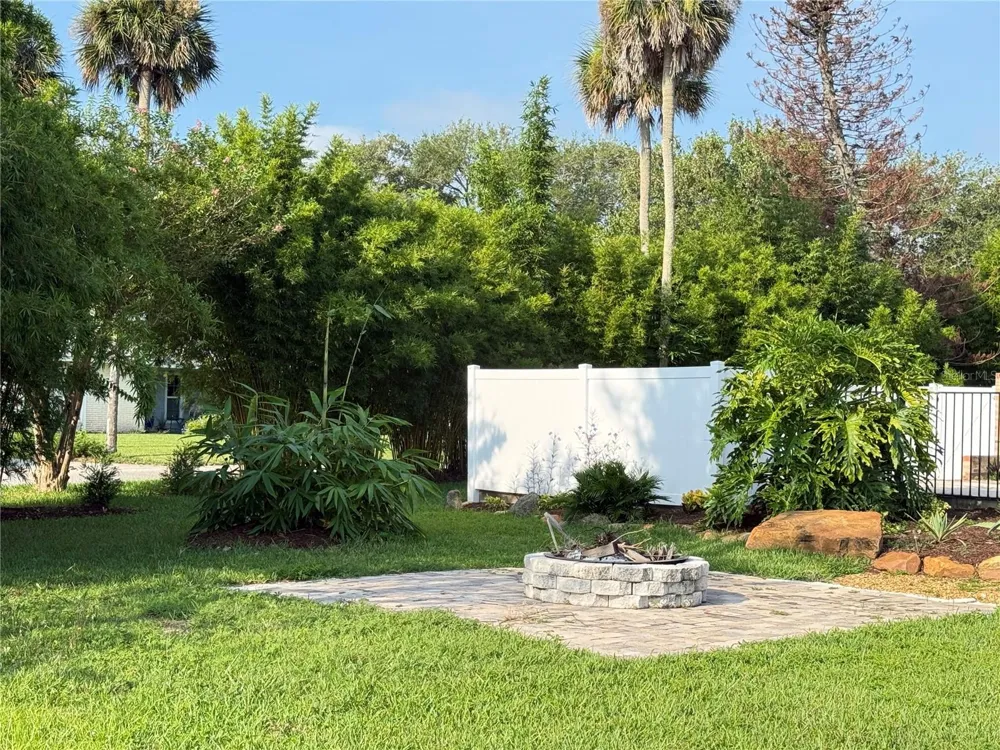 1 HARRIS CIRCLE Edgewater, FL 32141