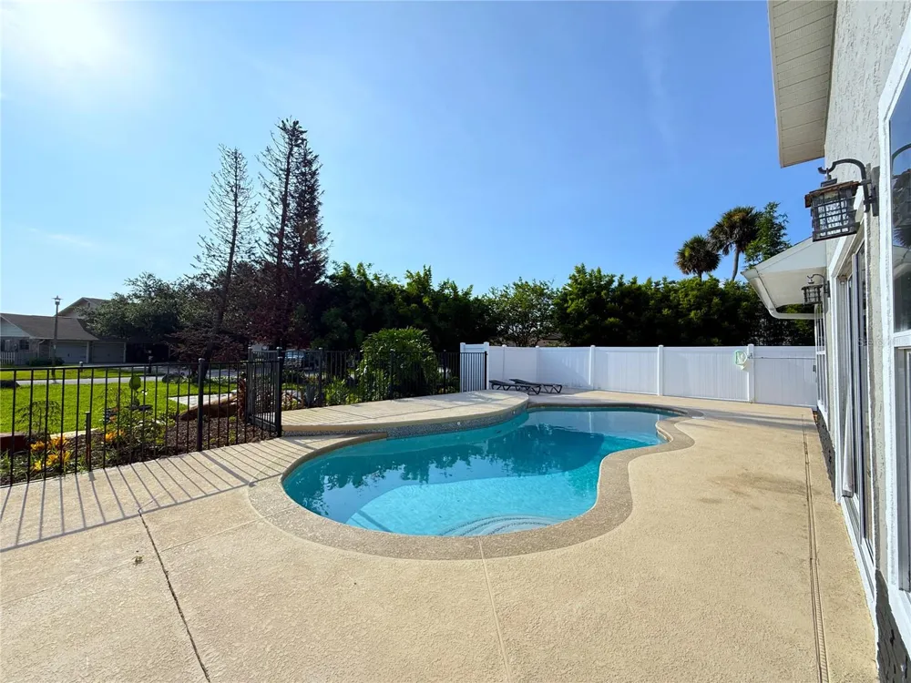 1 HARRIS CIRCLE Edgewater, FL 32141