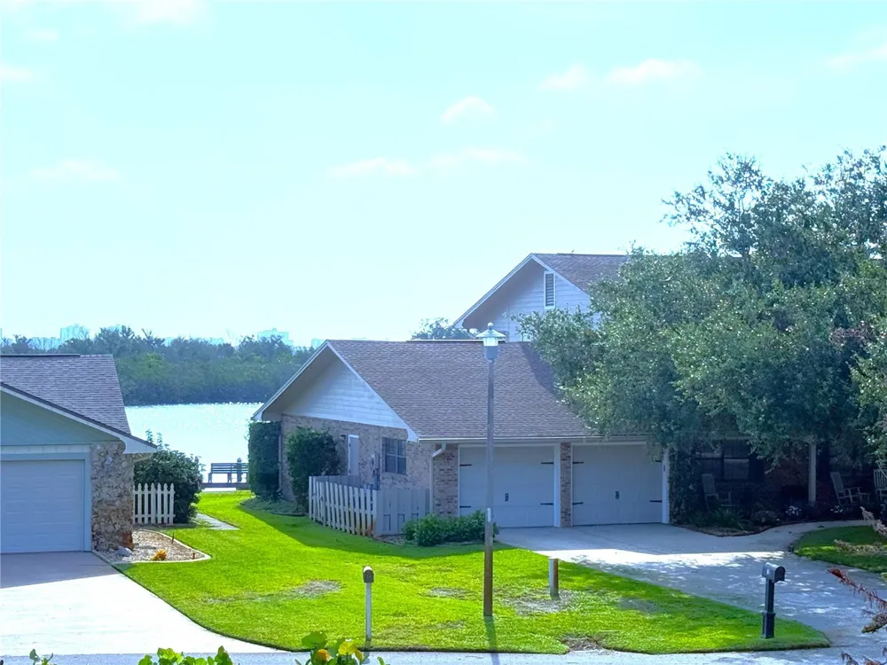 1 HARRIS CIRCLE Edgewater, FL 32141