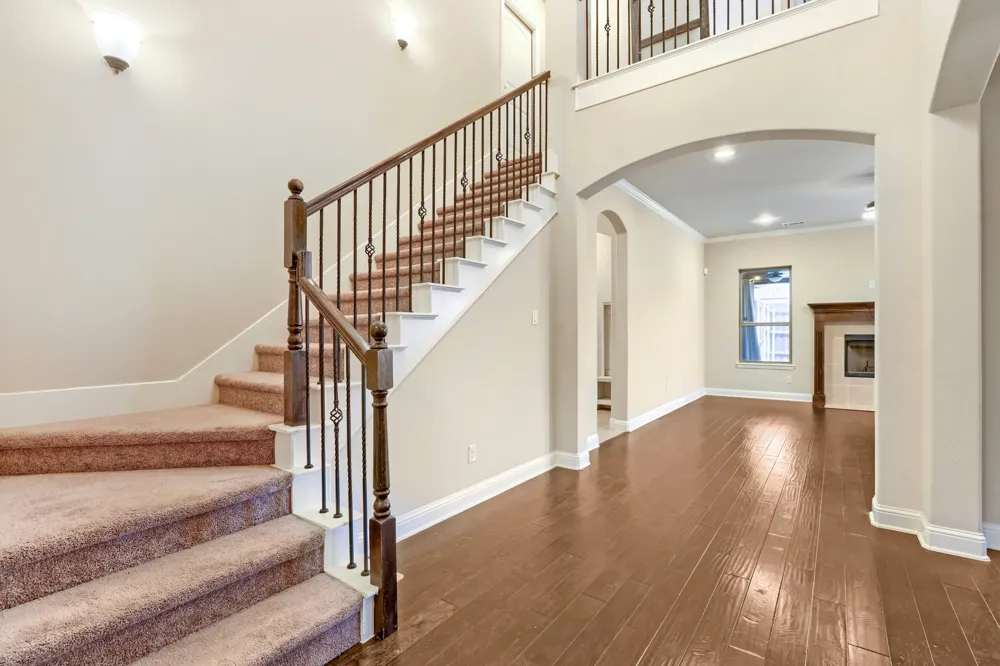 123 White Oak Lane Red Oak, TX 75154
