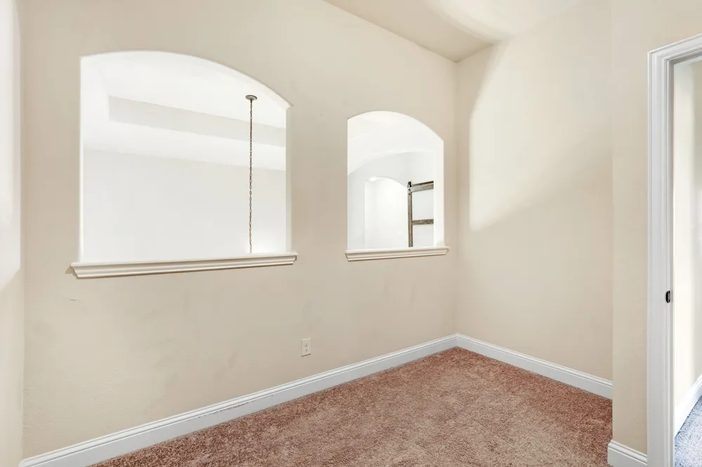 123 White Oak Lane Red Oak, TX 75154