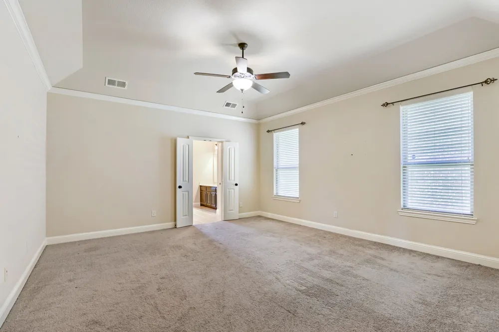 123 White Oak Lane Red Oak, TX 75154