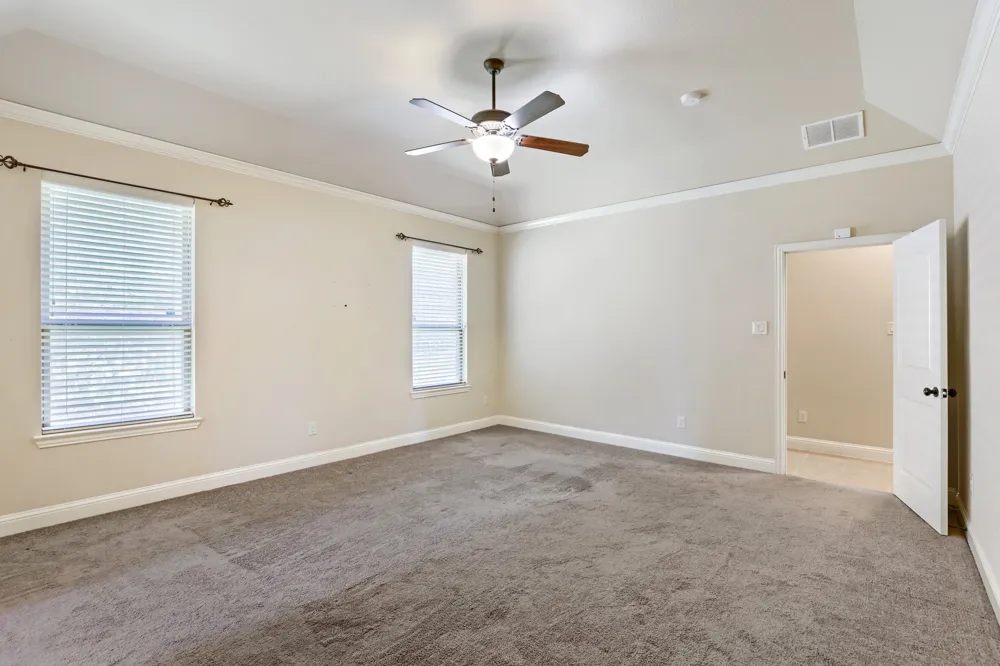 123 White Oak Lane Red Oak, TX 75154