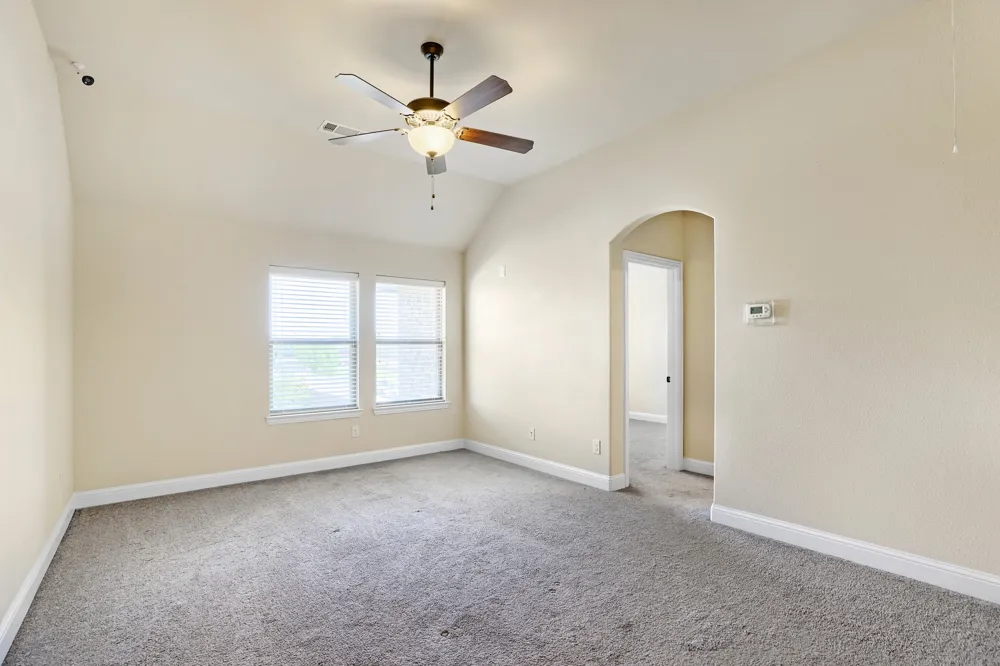 123 White Oak Lane Red Oak, TX 75154