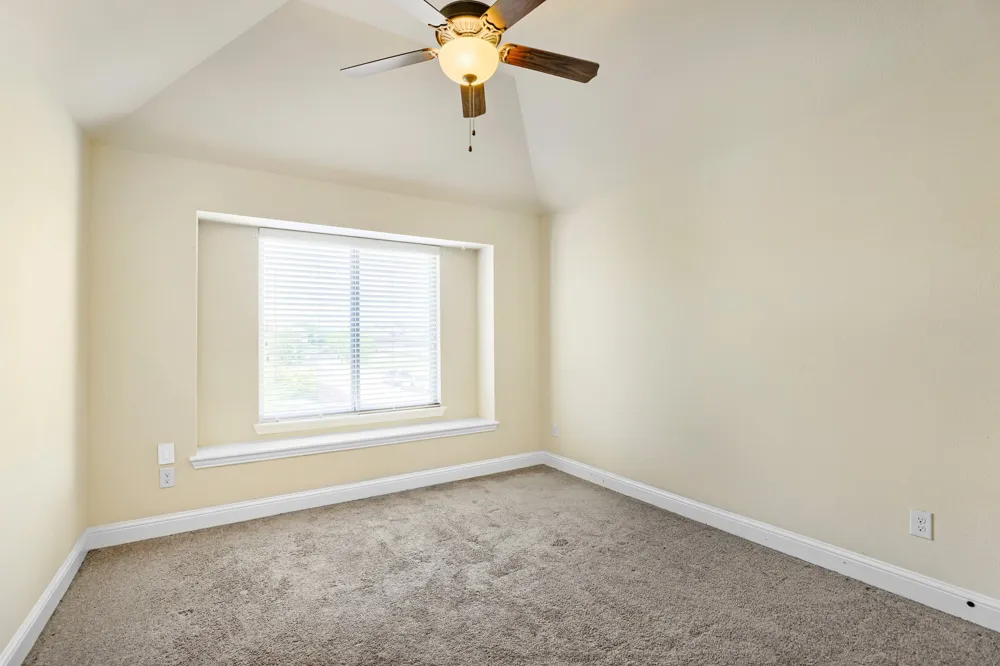 123 White Oak Lane Red Oak, TX 75154