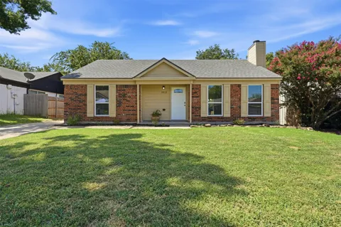 3812 Bigleaf Lane
