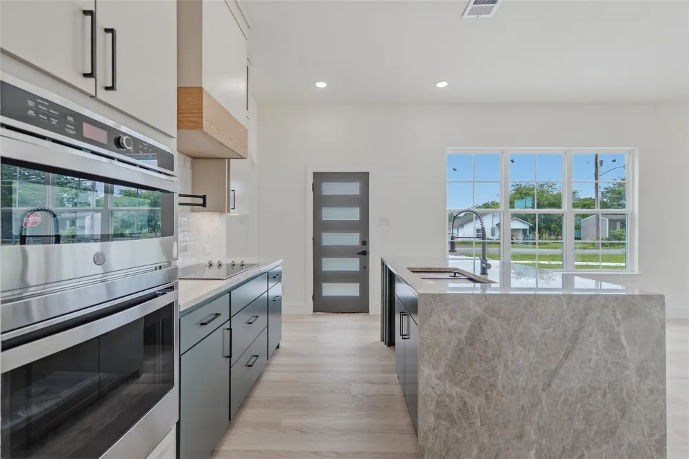 301 E Locust Leonard, TX 75452