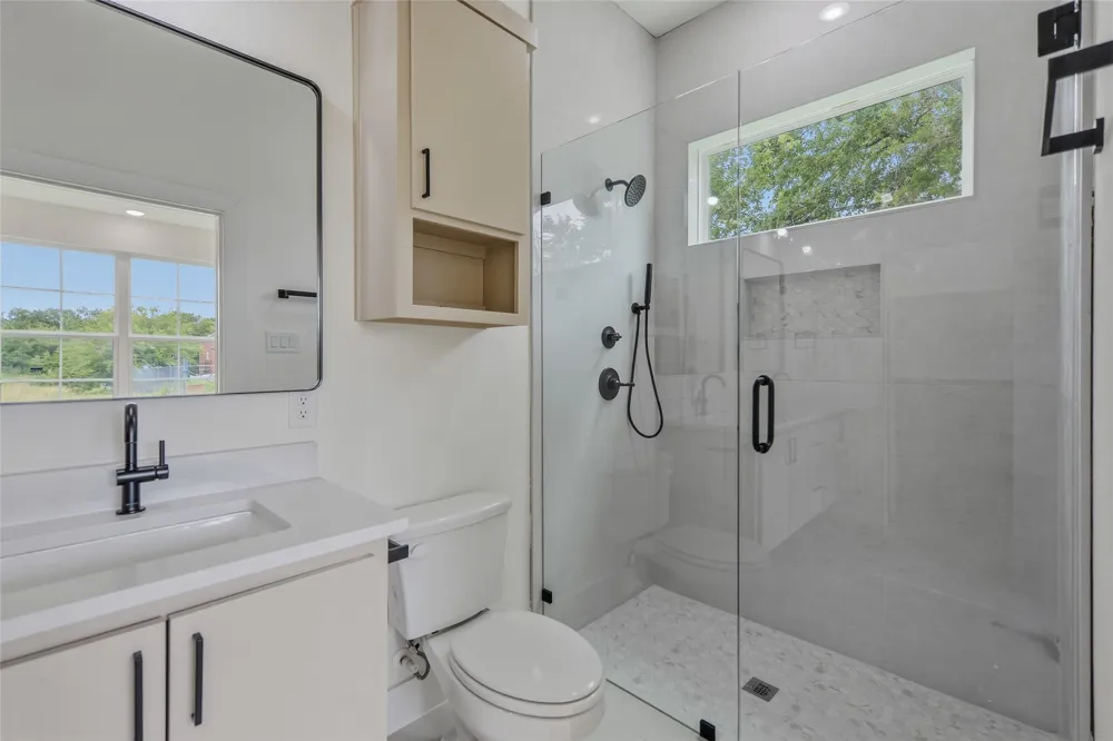 301 E Locust Leonard, TX 75452