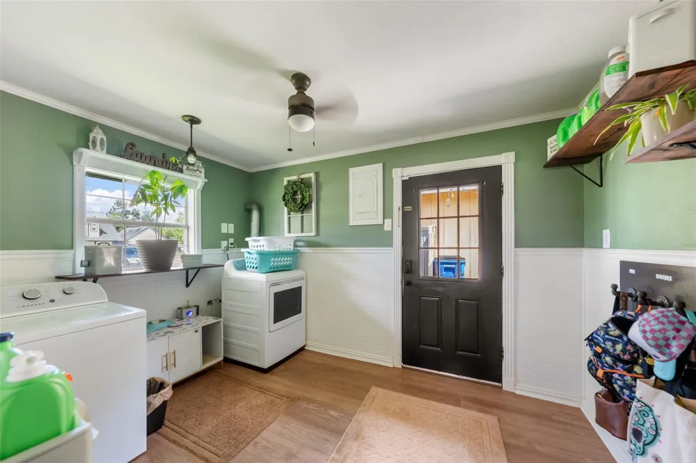 5803 5th Street Danbury, TX 77534