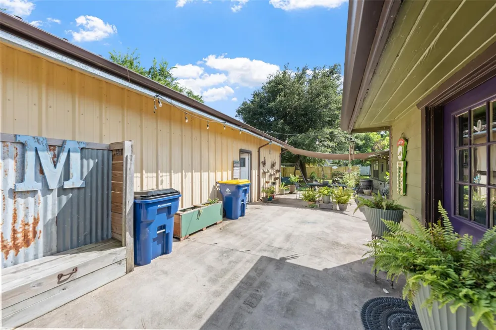 5803 5th Street Danbury, TX 77534