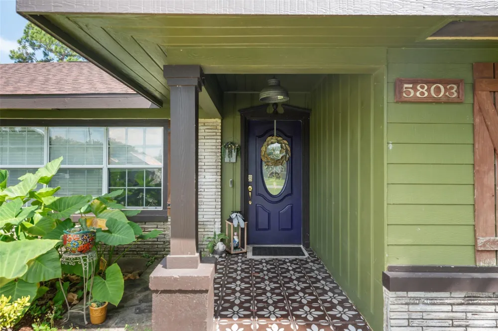 5803 5th Street Danbury, TX 77534