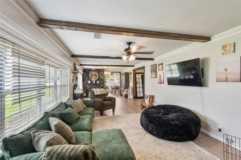5803 5th Street Danbury, TX 77534