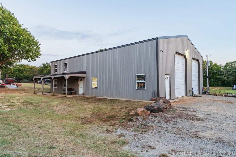 106082 3810 STREET Okemah, OK 74859