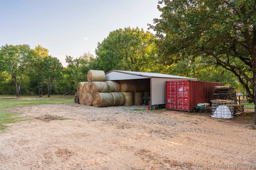 106082 3810 STREET Okemah, OK 74859