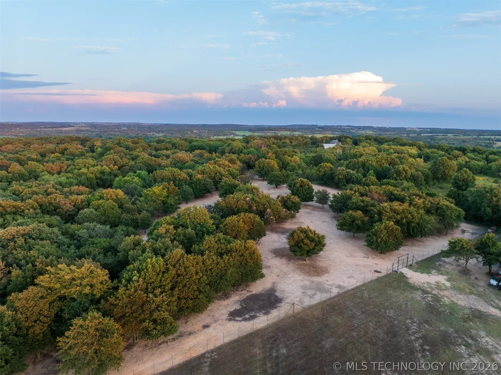 106082 3810 STREET Okemah, OK 74859